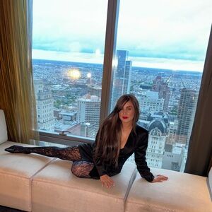 Revolve classy and sexy tuxedo blazer dress.Ideal for a date night, girls dinner